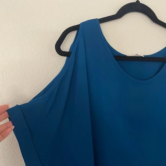 Elegant Blue Women's Top Size L - Picture 4 of 8